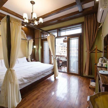Flower Time Inn Fenghuang Zewnętrze zdjęcie