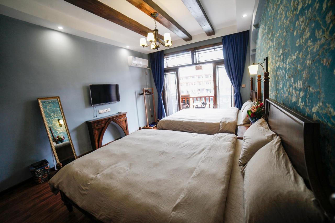Flower Time Inn Fenghuang Zewnętrze zdjęcie