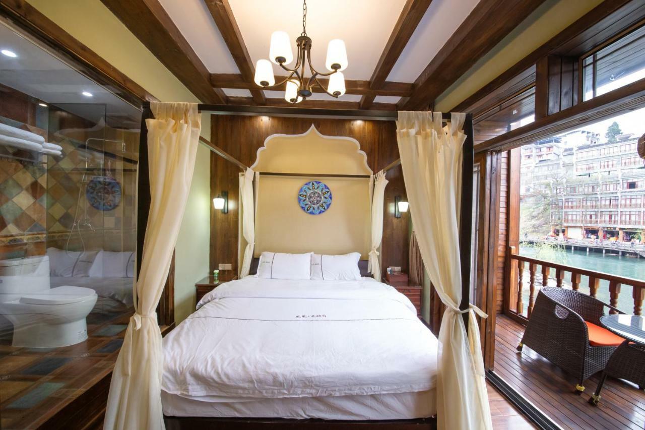 Flower Time Inn Fenghuang Zewnętrze zdjęcie