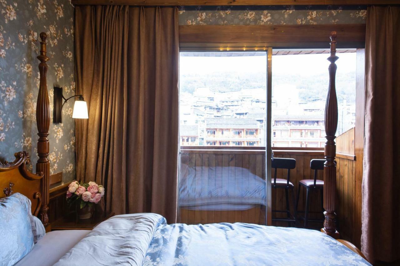 Flower Time Inn Fenghuang Zewnętrze zdjęcie
