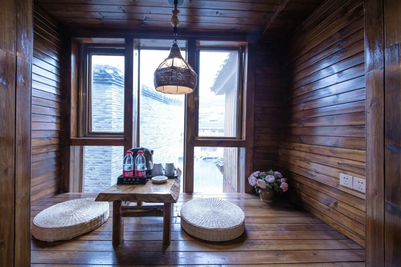 Flower Time Inn Fenghuang Zewnętrze zdjęcie
