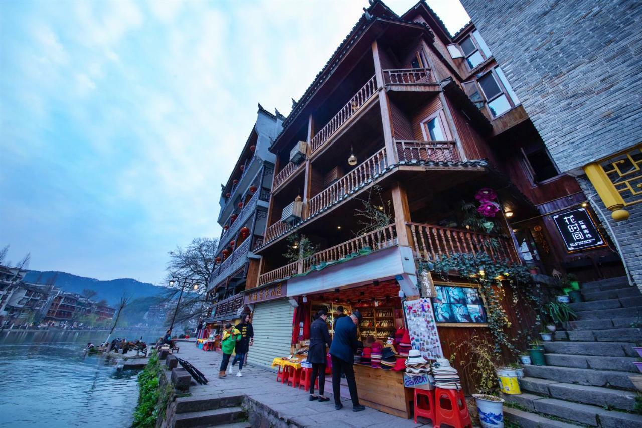Flower Time Inn Fenghuang Zewnętrze zdjęcie